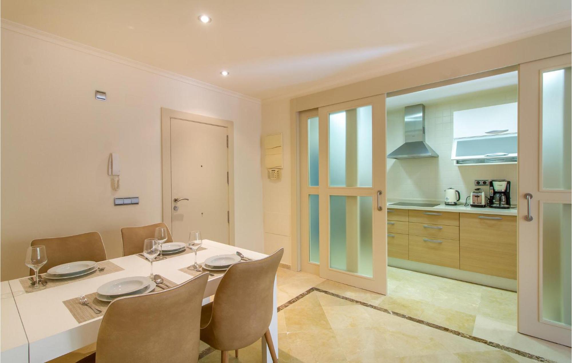Lovely Apartment In Los Alcazares With Kitchen Eksteriør billede