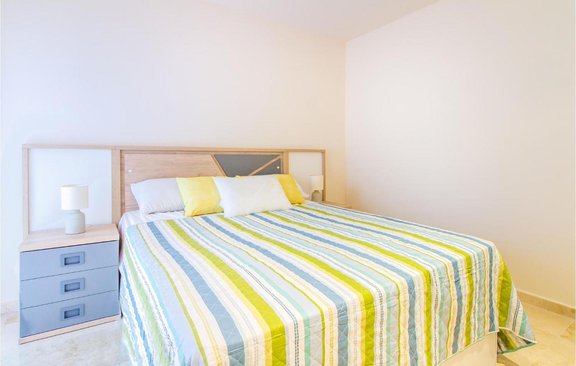 Lovely Apartment In Los Alcazares With Kitchen Eksteriør billede