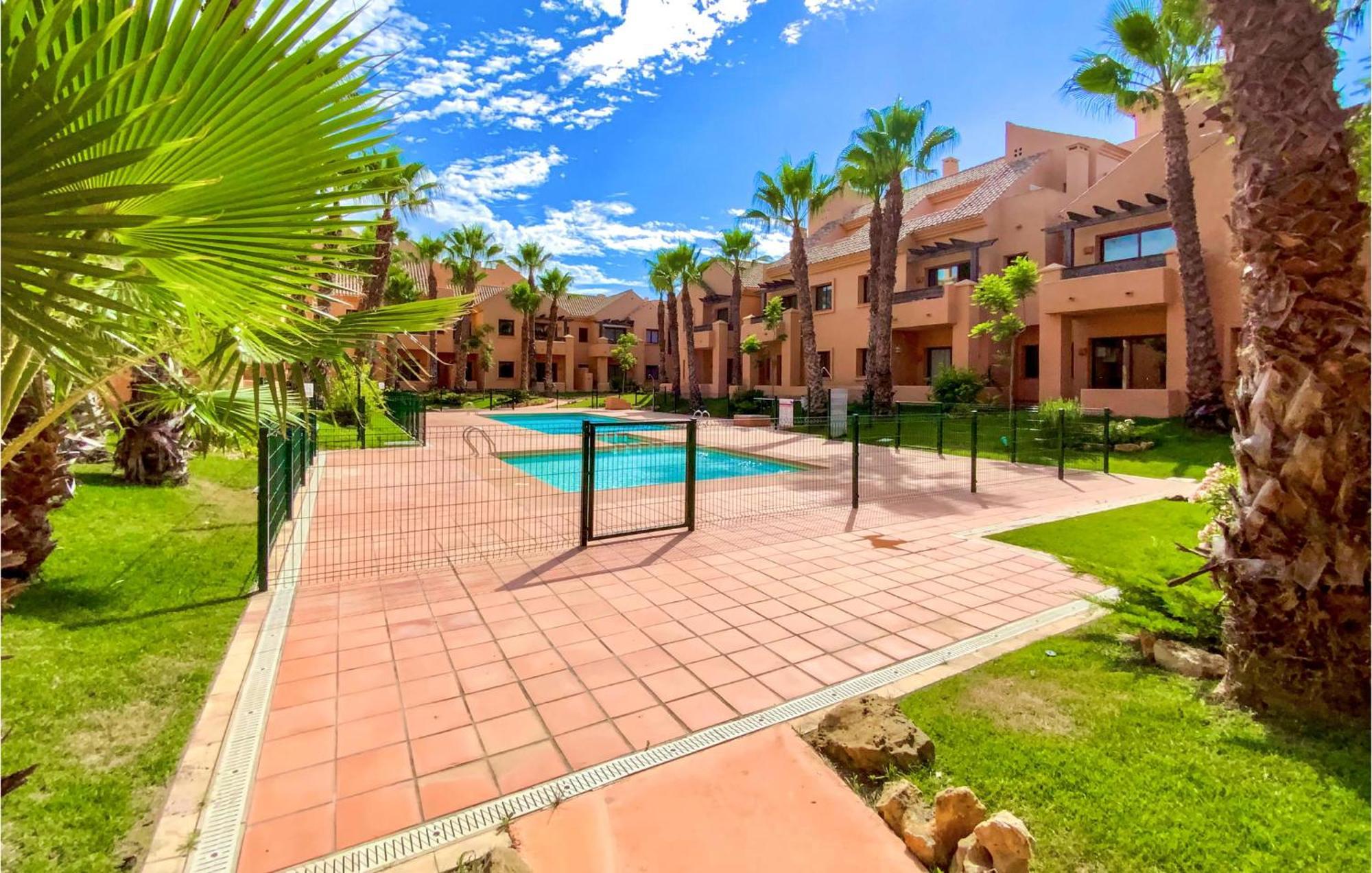 Lovely Apartment In Los Alcazares With Kitchen Eksteriør billede