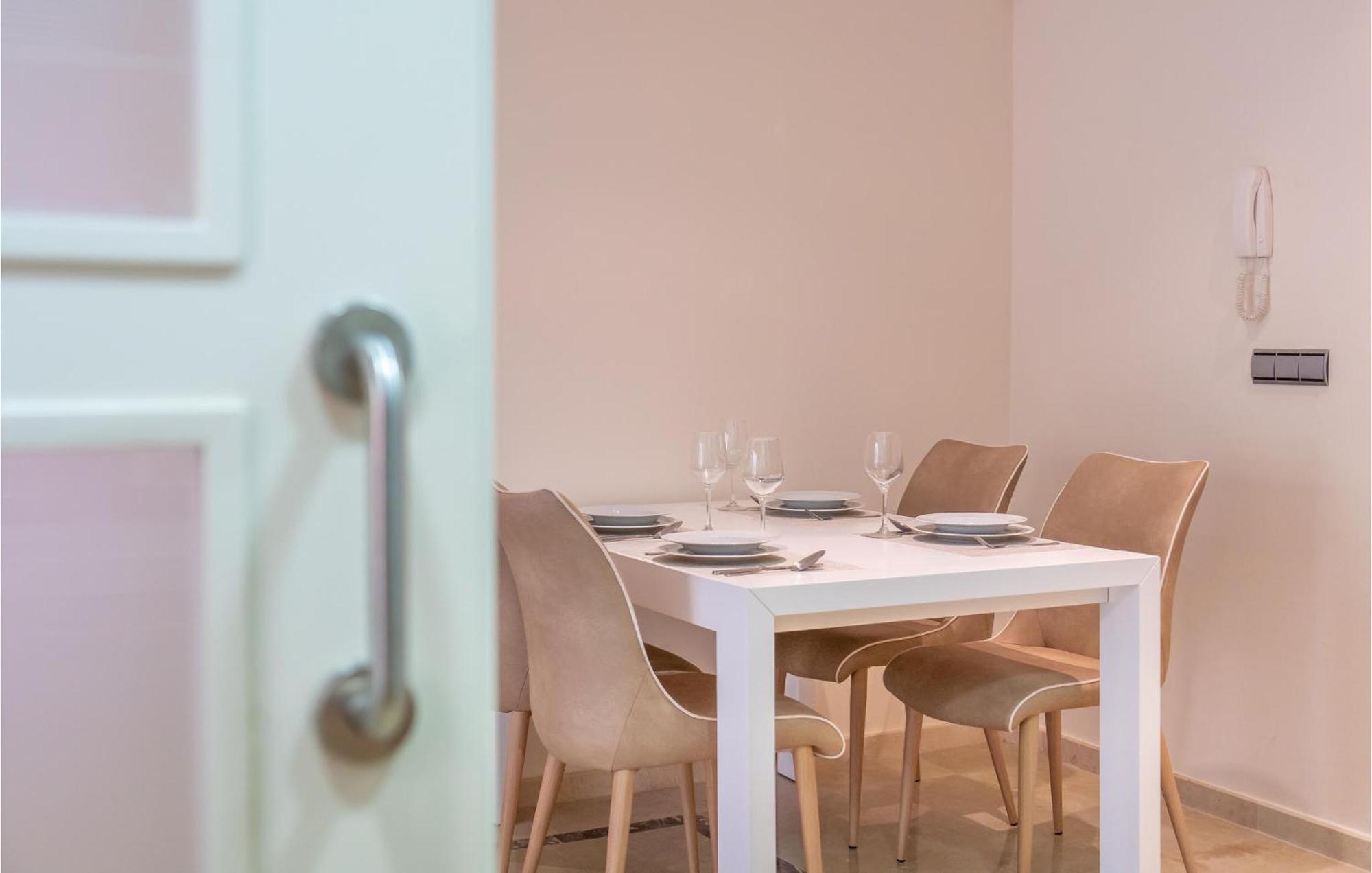 Lovely Apartment In Los Alcazares With Kitchen Eksteriør billede