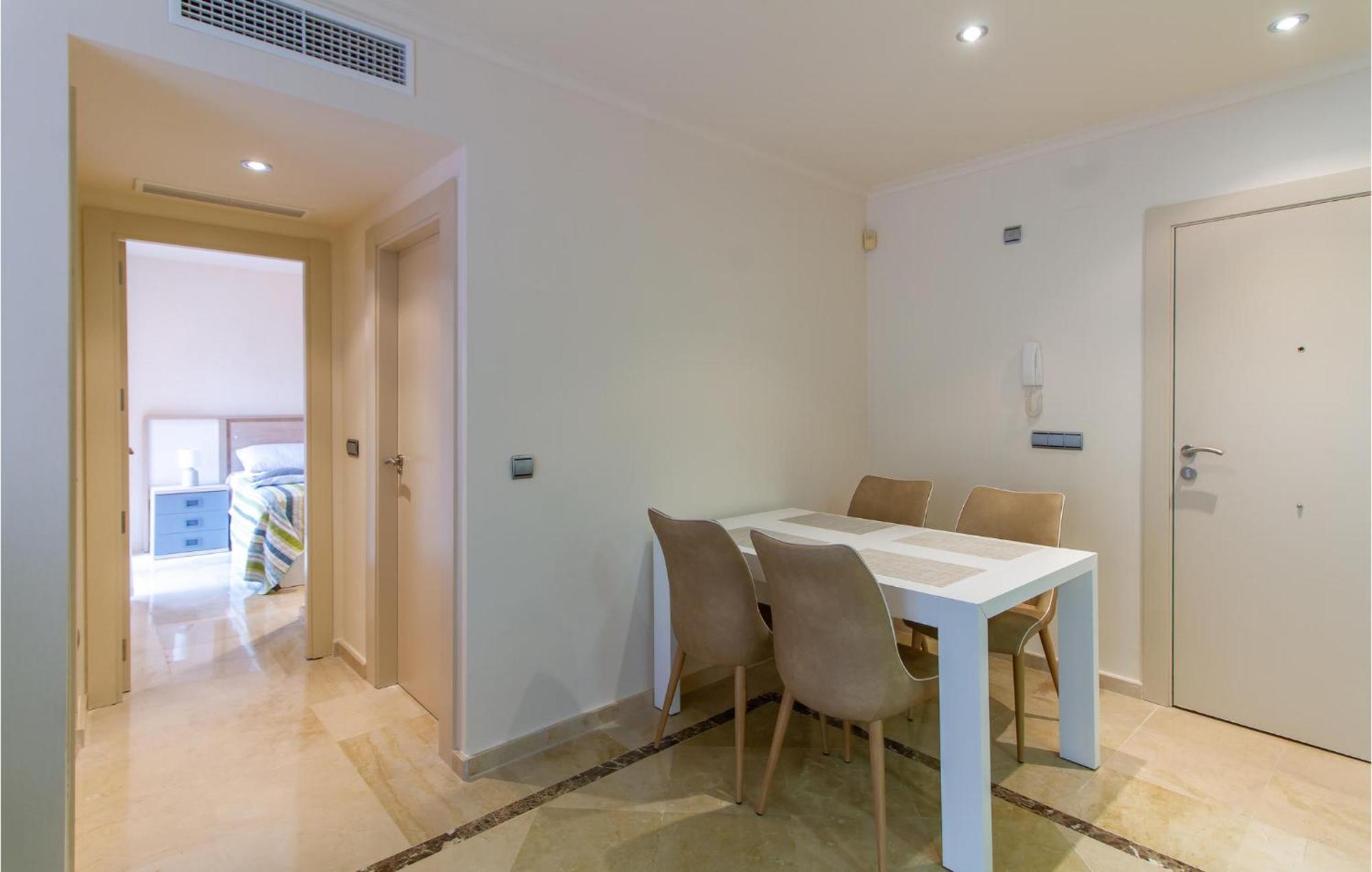 Lovely Apartment In Los Alcazares With Kitchen Eksteriør billede