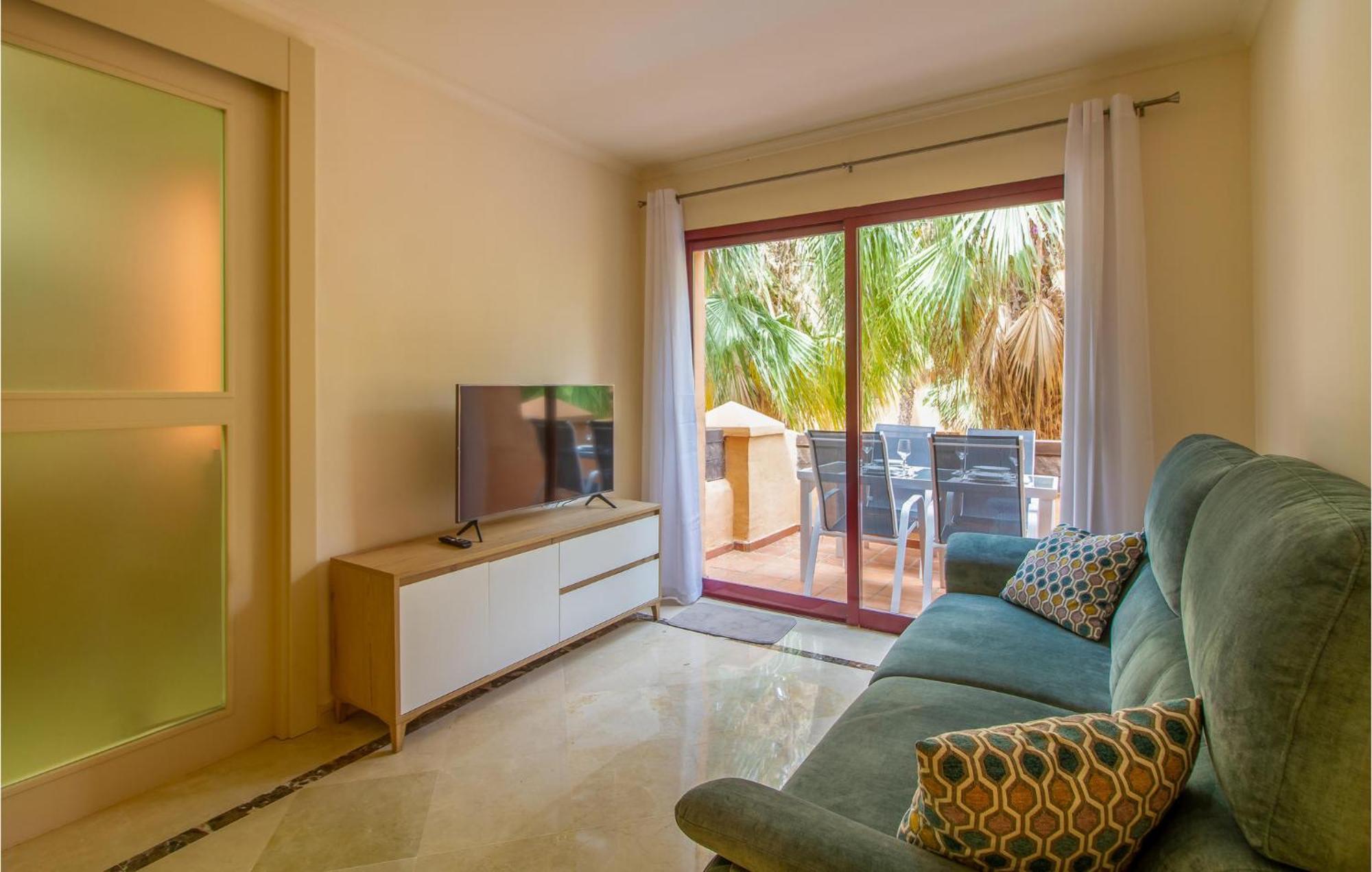 Lovely Apartment In Los Alcazares With Kitchen Eksteriør billede