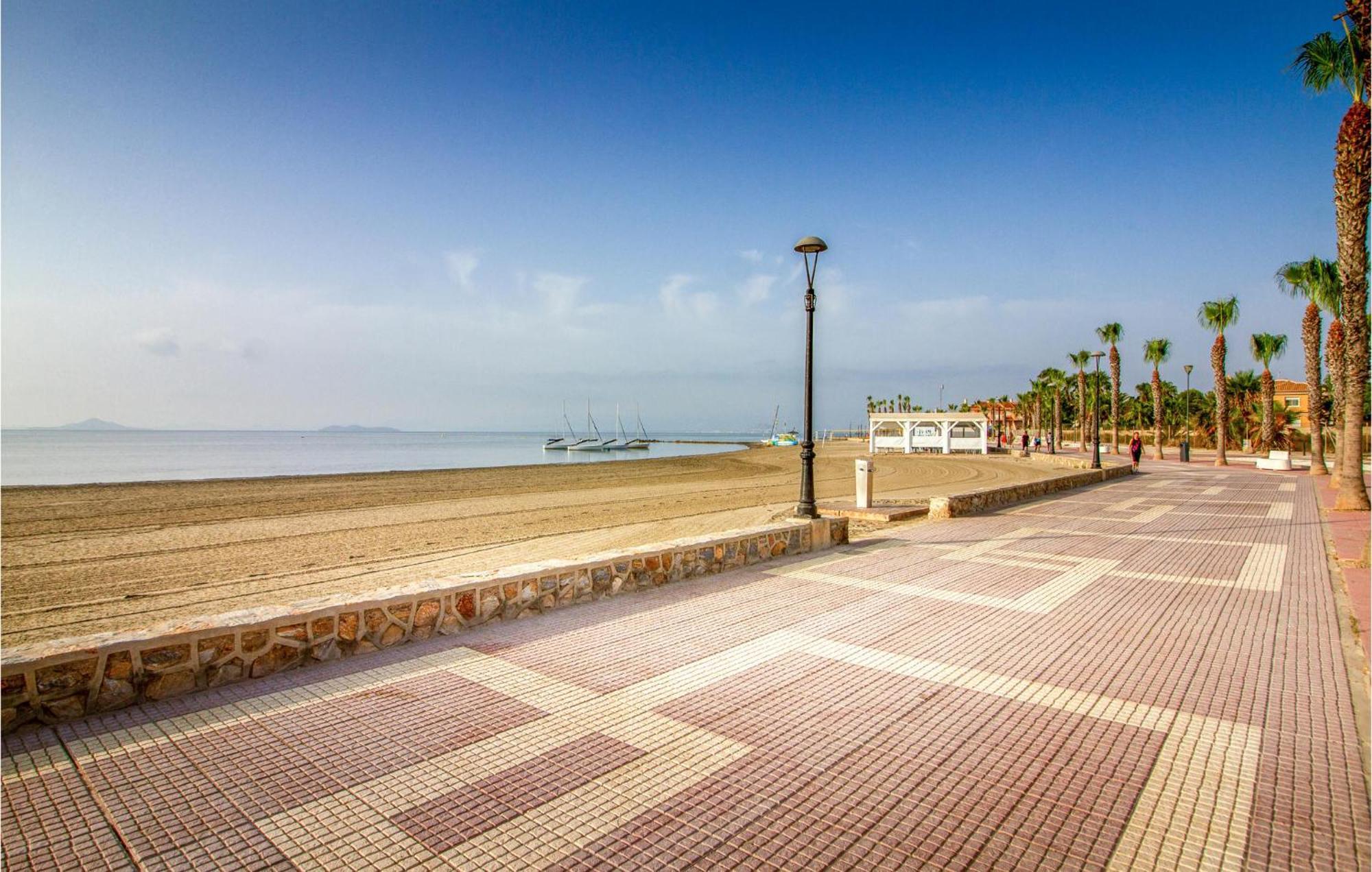 Lovely Apartment In Los Alcazares With Kitchen Eksteriør billede