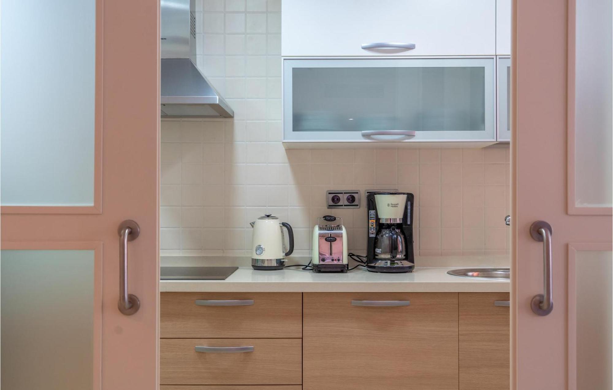 Lovely Apartment In Los Alcazares With Kitchen Eksteriør billede